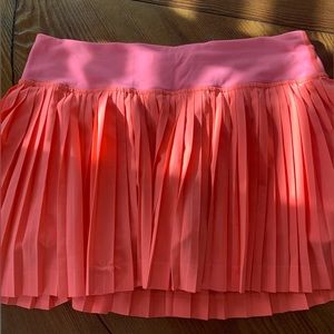 Excellent condition Lululemon Pleat to Street Skirt Size 4
